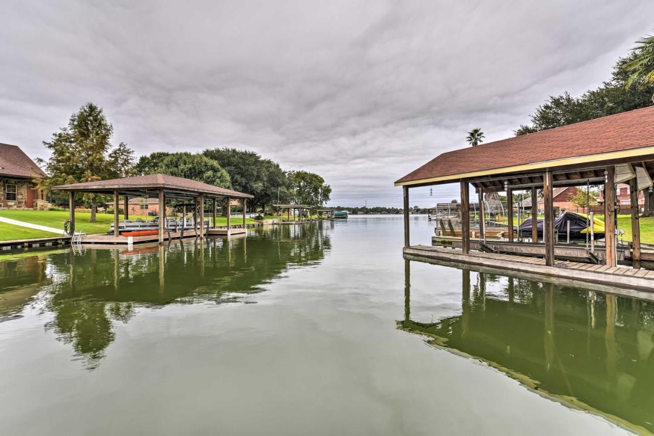 Quiet Lake Conroe Townhome With 2 Boat Slips! Willis 外观 照片